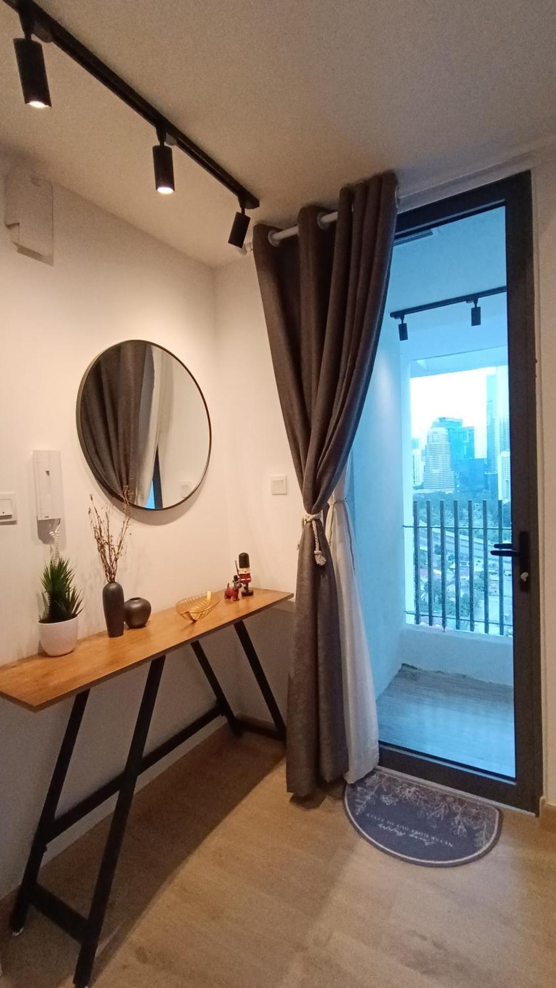 Apartment C14b Modern Infinity Pool Klcc Balcony View